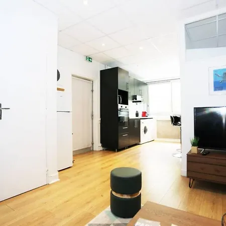 Wonderful Champs Elysees Apartment